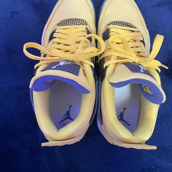 Jordan 4 Retro Lightning - Picture 5 of 7